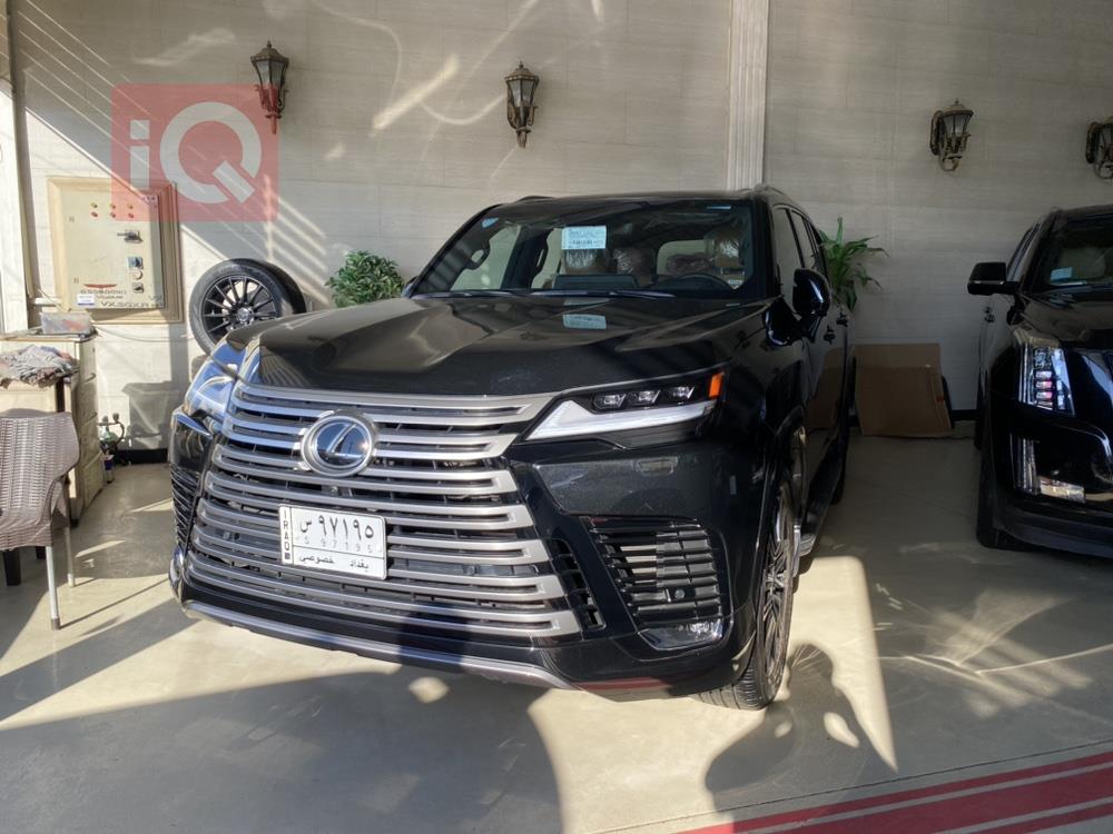 Lexus LX